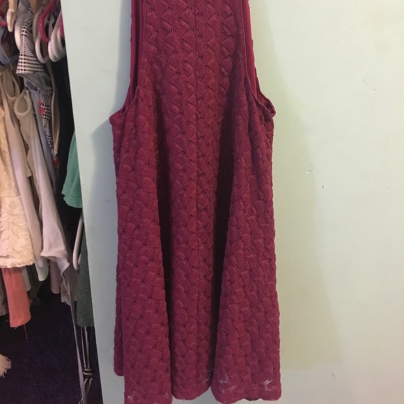 Halter dress - Picture 3 of 3